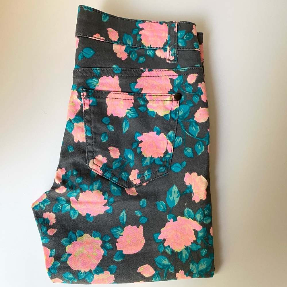 Forever 21 Floral Skinny stretchy jean pants, Size S